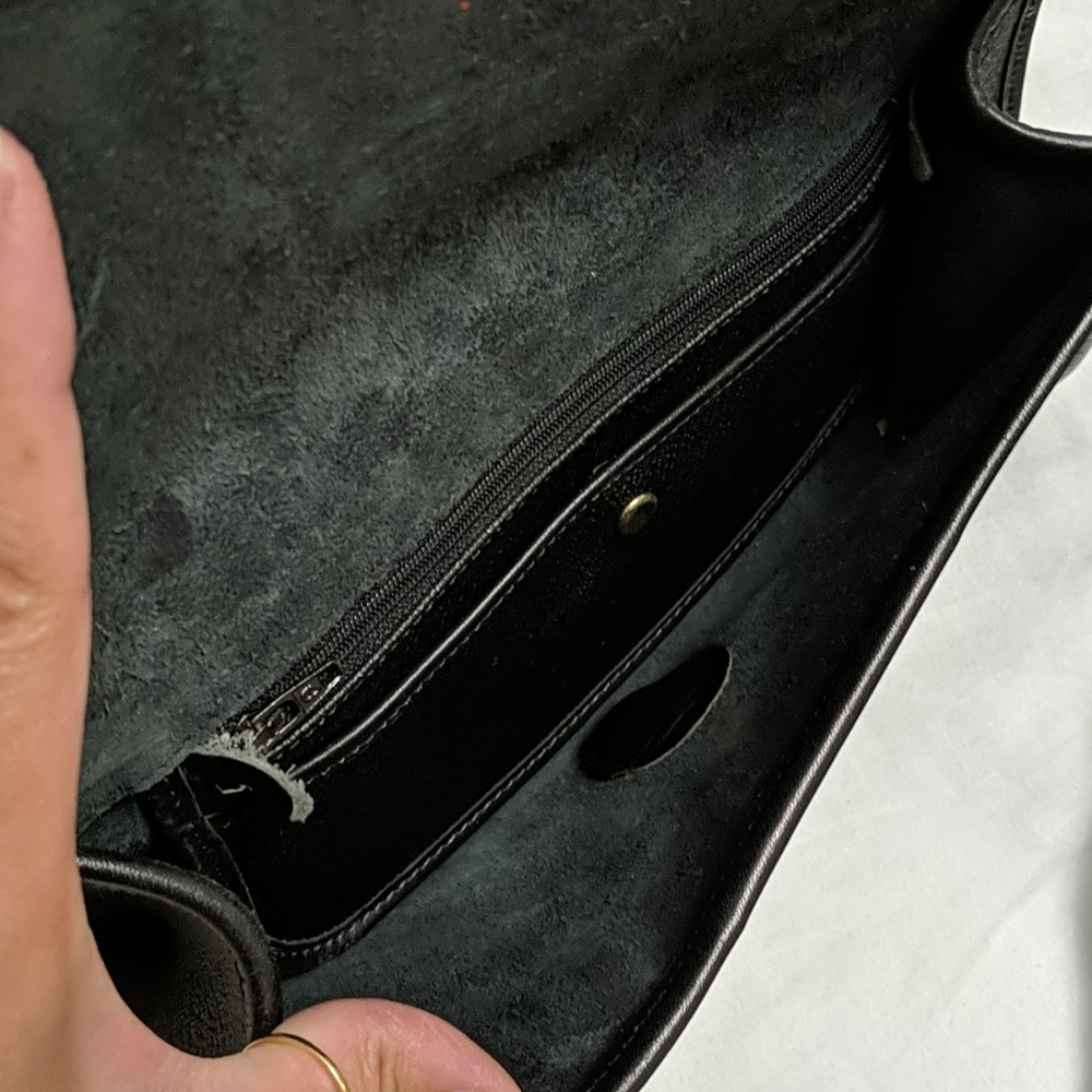 Dooney & Bourke Leather Crossbody Purse/Bag - Picture 5 of 6